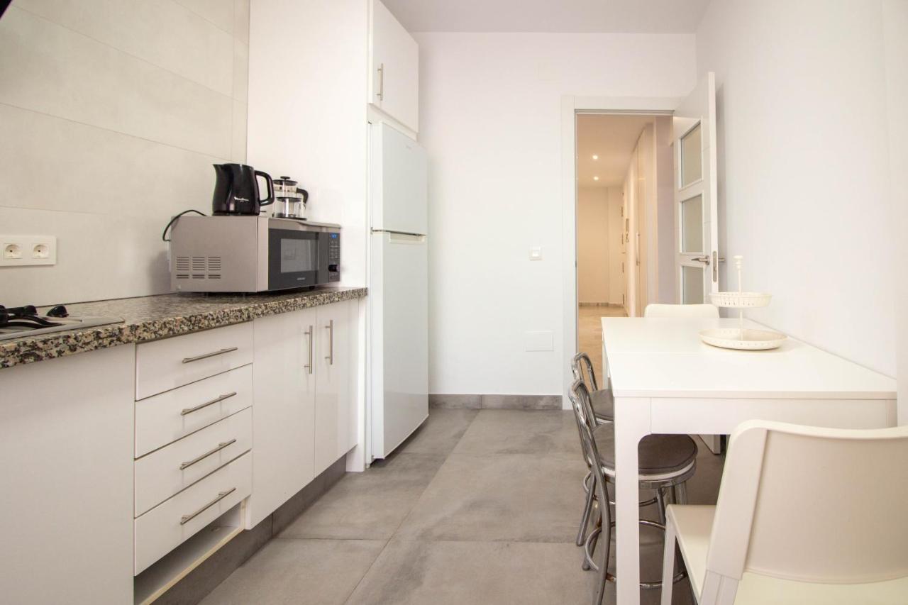 White Dreams Next To The Sea Apartment Алгаробо-Коста Екстериор снимка