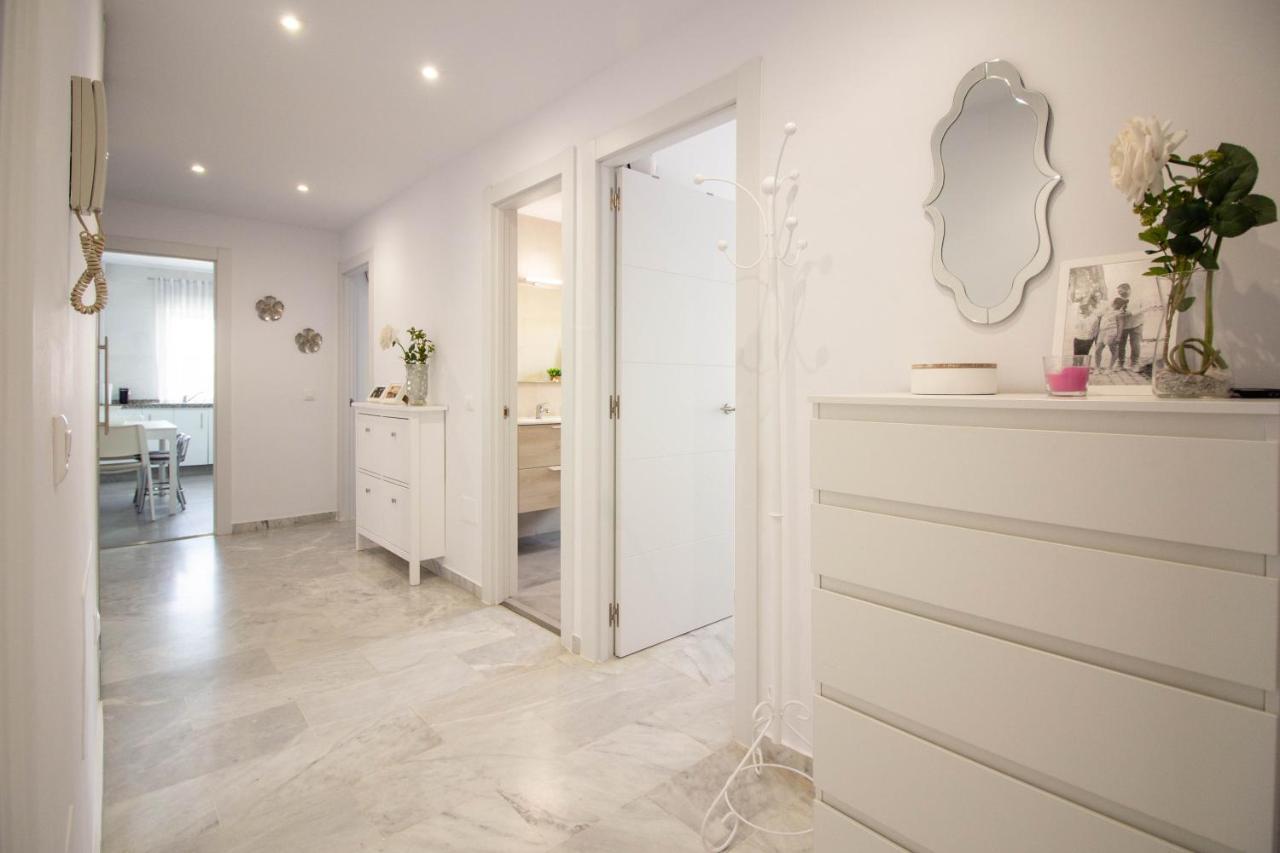 White Dreams Next To The Sea Apartment Алгаробо-Коста Екстериор снимка