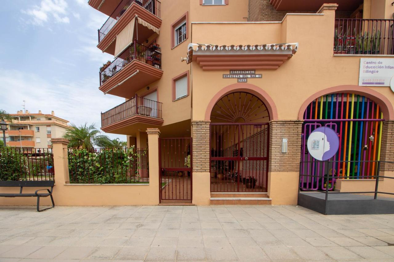 White Dreams Next To The Sea Apartment Алгаробо-Коста Екстериор снимка