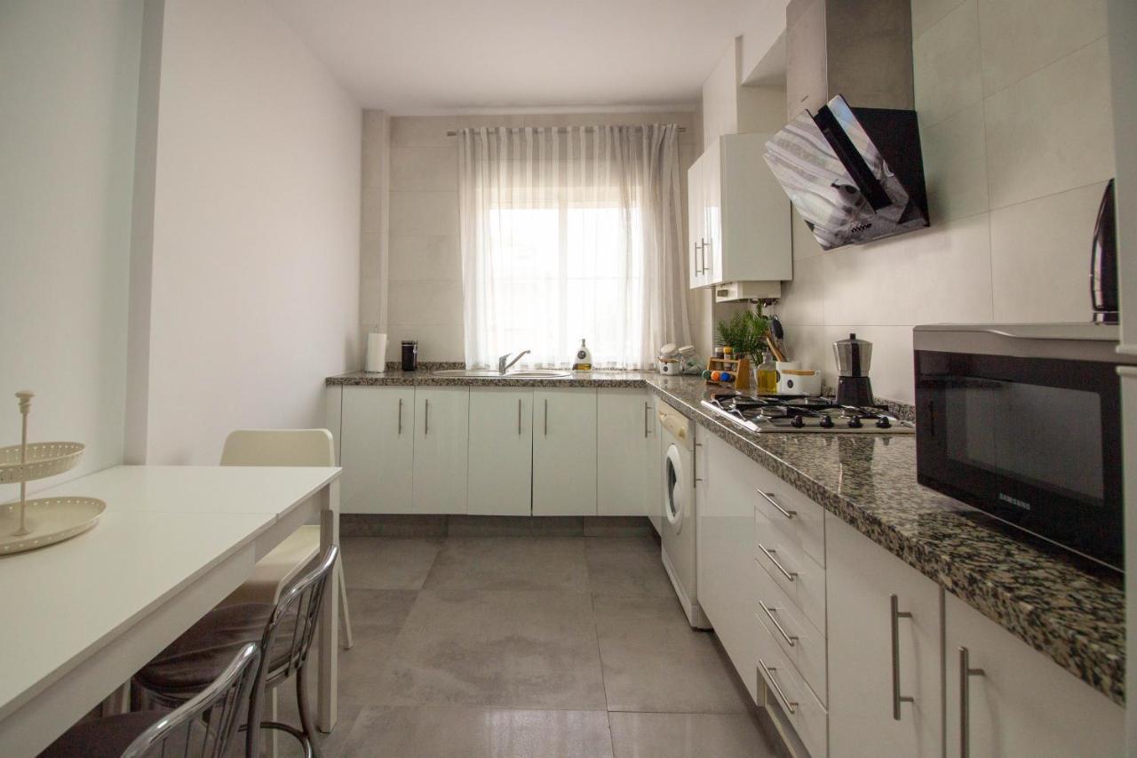 White Dreams Next To The Sea Apartment Алгаробо-Коста Екстериор снимка