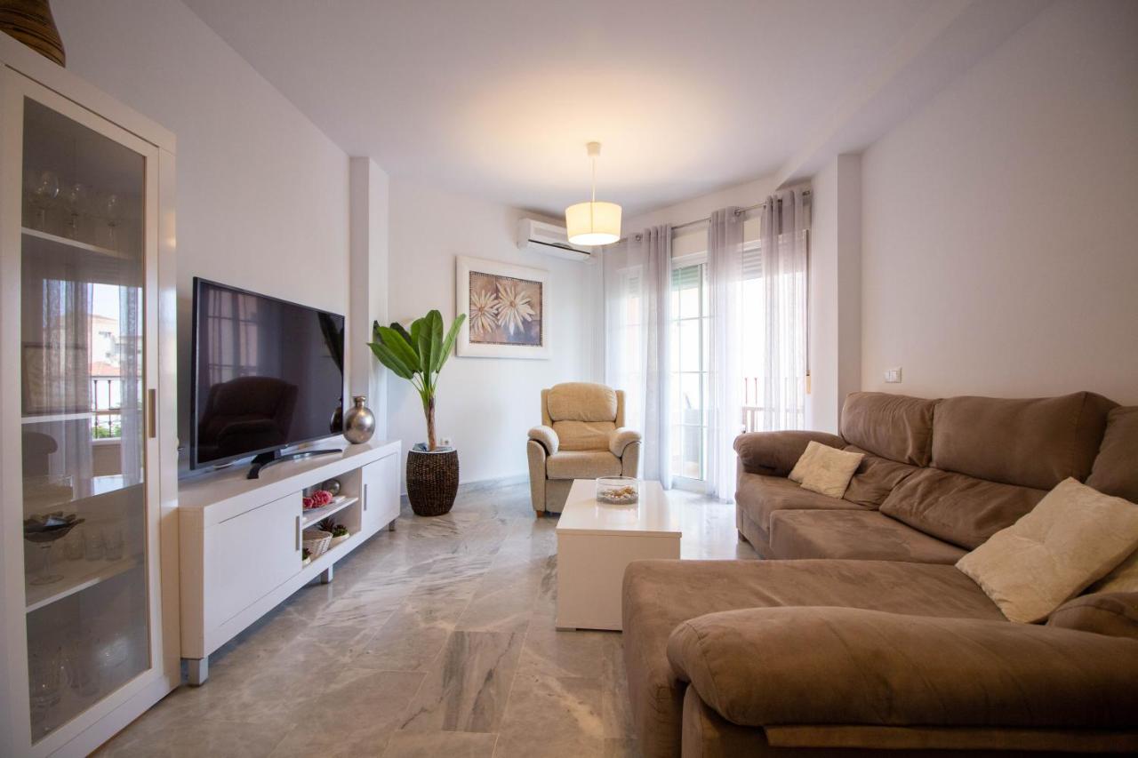 White Dreams Next To The Sea Apartment Алгаробо-Коста Екстериор снимка